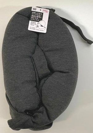 キャンドゥフード付マイクロビーズネックピローの画像