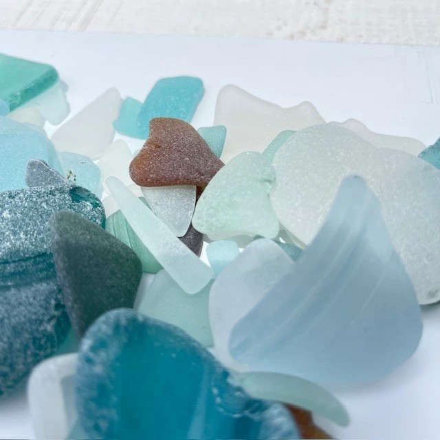 通販倉庫の天然シーグラスの画像